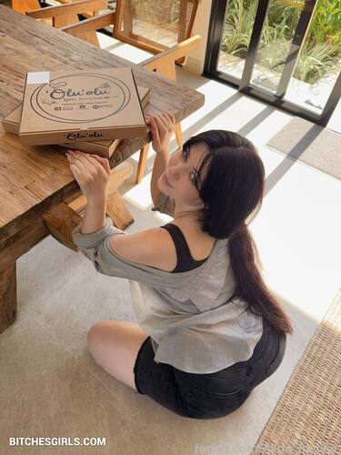 206012644454294136355228752845963829996 thumbnail