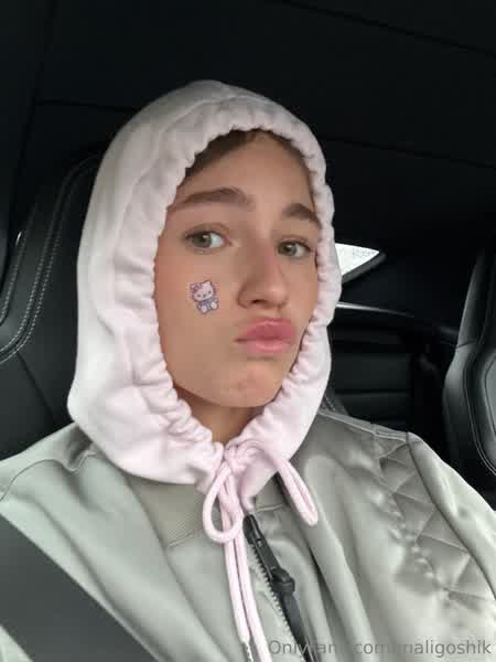 8210050399e2df3fbfdccbd85bfe031059f585feeea018c5693bc7f697321441 thumbnail