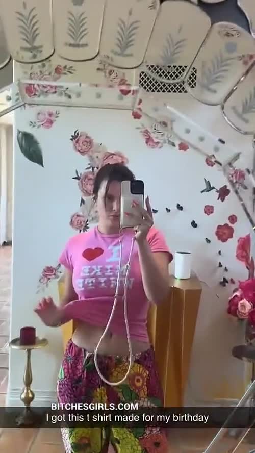 721ac3d3b16ad6fc1a398ca42ee39eaa26cd6c9633a763152ad21db0b59aa85d thumbnail