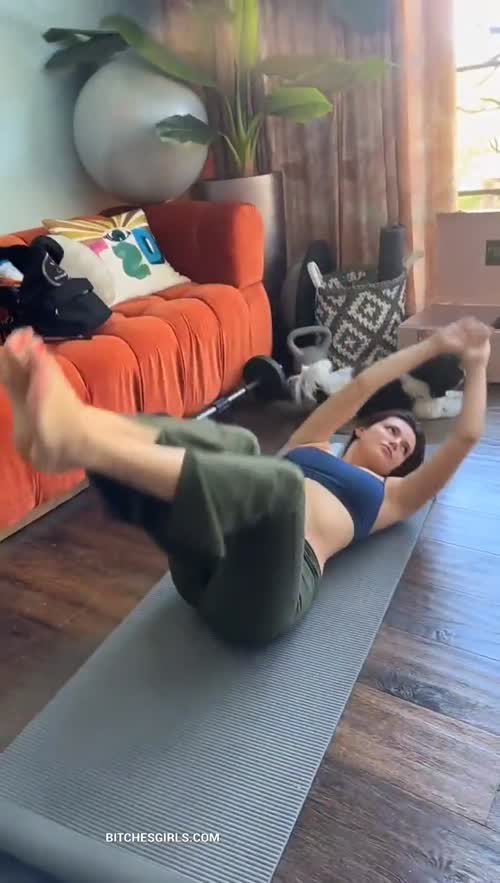 c295c3b0bf570069492a2ec41aa272907359d0db46e332c4c7173de6b1c26174 thumbnail