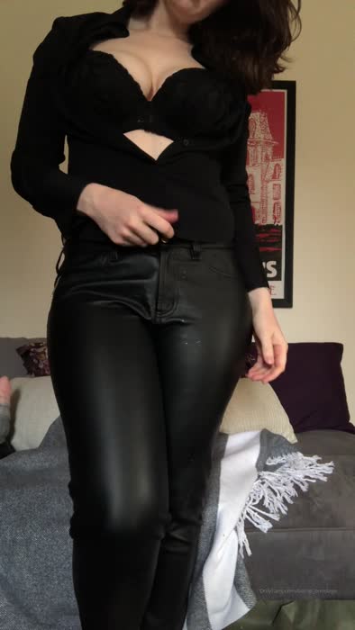 ce4f71ffc3028cd05fc06dbb87e06e9ec39207bc1889e86383b0102db139c6e1 thumbnail