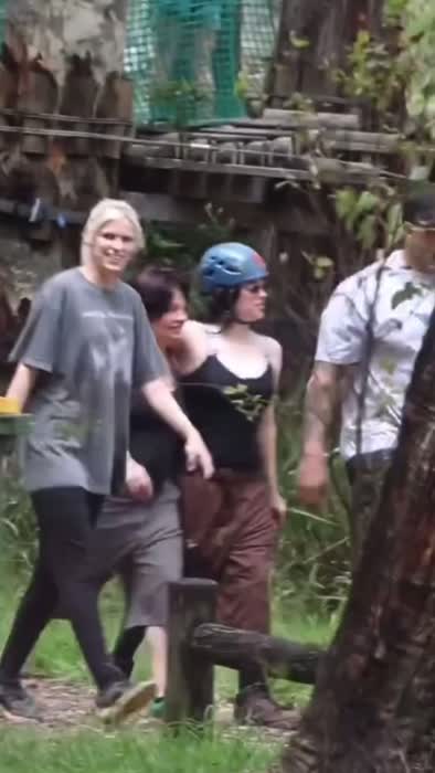 2c7d4515784c0864fe3fc8af101f7c560e87a5f67ce6954ca912a335c40b67c2 thumbnail