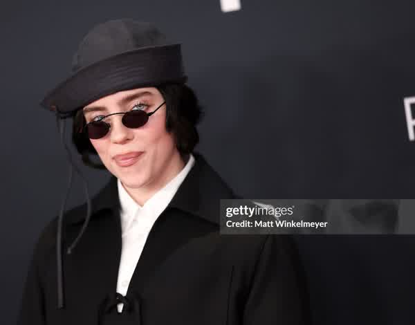 8b49439f0e456e257383366759a3fcdc66d0534f824f0e93662b870a6a74a57a thumbnail