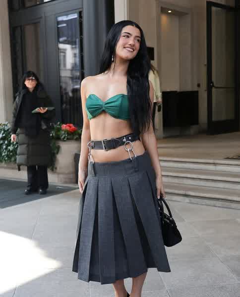 22ffe92a756c68702ef13ffbfc01067a65b698e8e9c92df871c3b08bb7be24c7 thumbnail