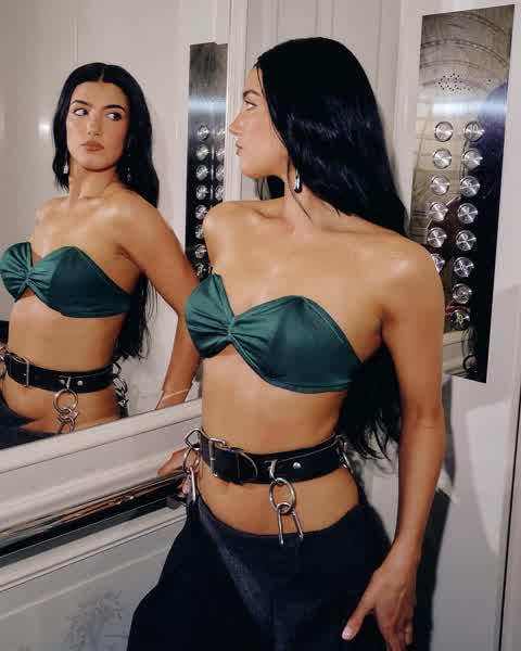 4a89853bf4ed141260fcbf1e159805f8f2c92ab09e9a2d1a378bb68f0b7a240e thumbnail