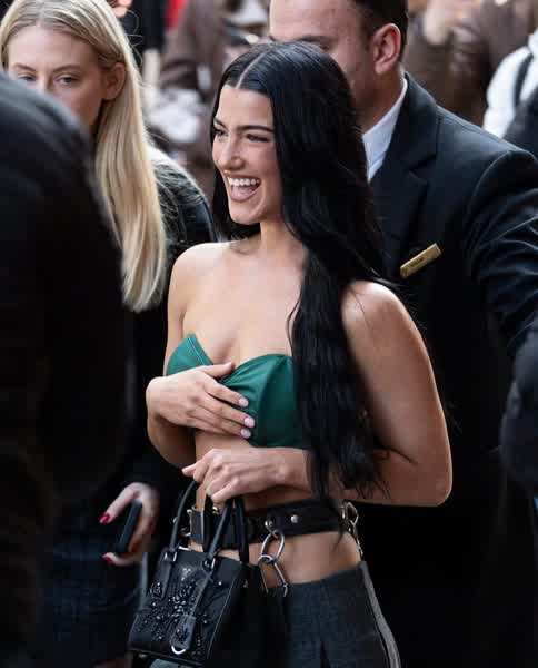 927b41aa9b55bd8fb915fc57ab574cfde4fea9041473919b6af825991641284d thumbnail