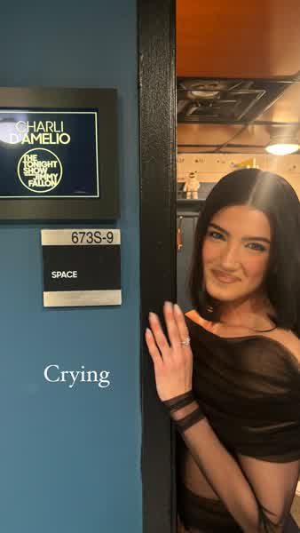 d98fc93eeae60bae22330dd71a80f74d33ba26135e2bb89c0fefb577ad8ce757 thumbnail