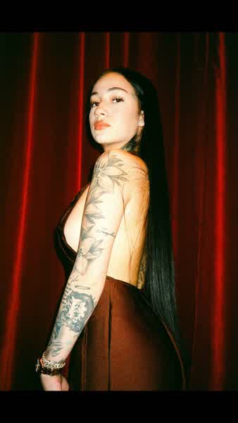 73ba48923a68aaf74d7973ba1cfa5a92acd81ad6652299f3909cc4f062eae10e thumbnail