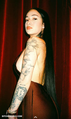 28726606647645932379672745898858797564 thumbnail