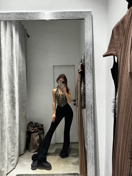 bb18509d2d96fc11c57112ca4de6265a89f65e1fbcf6926e518c1e5b42a143ed thumbnail