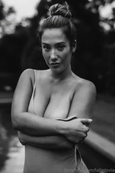 3f34dd5fa66cc3f5b077ce16af2bfd85c2939396c0a36be8e3fb809892ccf42a thumbnail