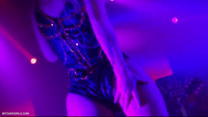 1e5fdf6f4a2ddbded401945bf0ce5321a6135ce1aff7369db04a1972848b875f thumbnail