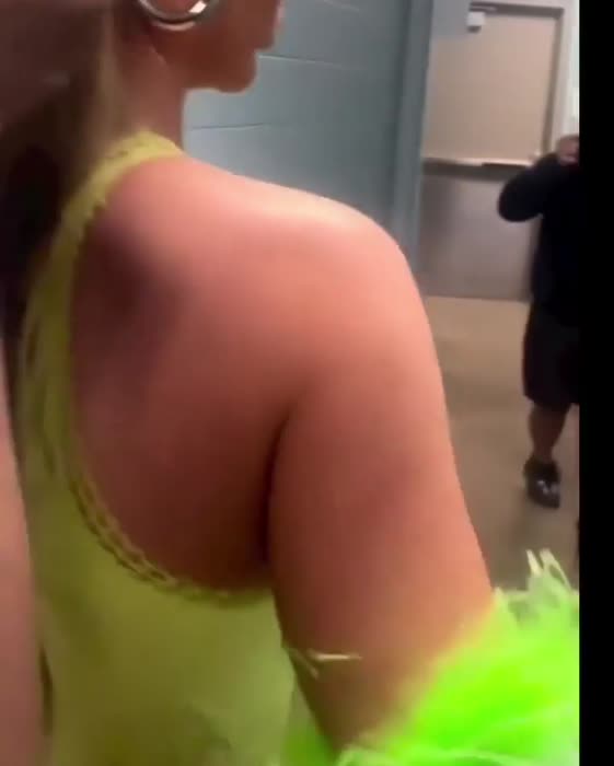 2452809d17c451bc72ab86ba2cc79948b7596110cd6ded33f04c0f5ca07c6514 thumbnail