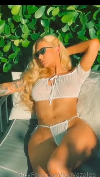 2f138d9f274a2bd42b455cb225112416a1af3f1a9ad2617513b5934c4f9c4644 thumbnail