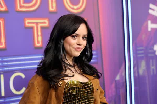 549caa88876cdcae35278117f648d794a4834ff1f0dff4e031bdd62faa4d85ca thumbnail