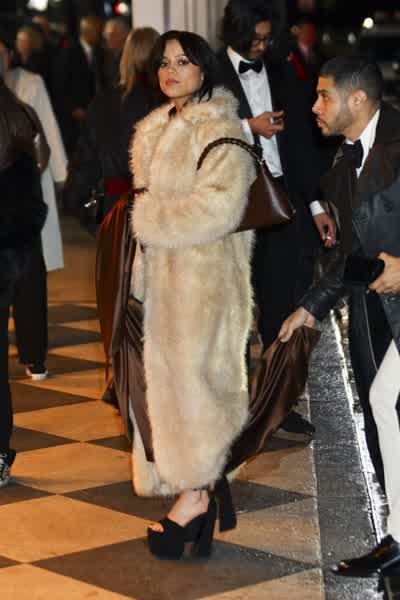 671821642f7327008f80dda845fff9ed6d7df7de012441db7e651259f2200535 thumbnail