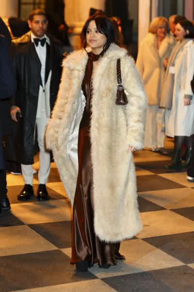 87c8923424c6d55d4822b03d046dbc204130b9c197847c214a9478744a01aedc thumbnail