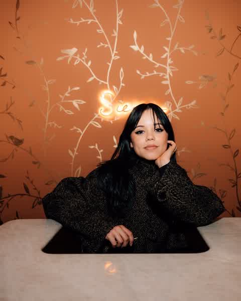 f5a74253db62e4304ac9d5d66679450f6388f58593541816a7a19378c8d1c585 thumbnail