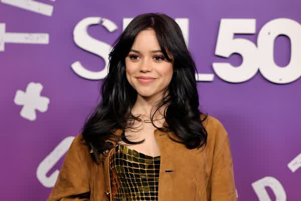 f8ce2f922be22c21849fbfbb56c3e632997d730fa2d100f465a09f5a84cb5e55 thumbnail