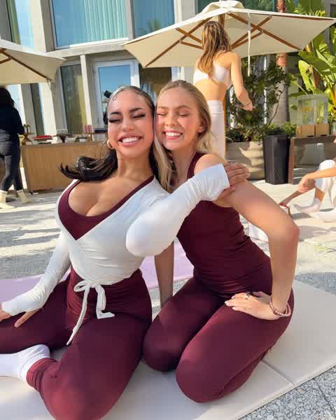 49b954d30630b1efe49f79bd0e274a4d51150ea092b186dc6b84dd9829cb89bc thumbnail