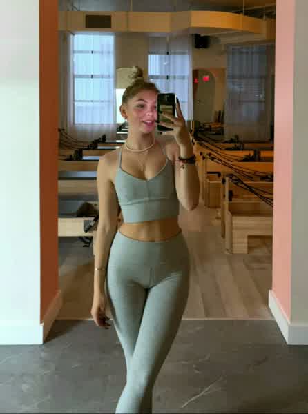 73d4365694ca53f80ba7eab87300a0106d809ee56939008ebd81e310aff6b233 thumbnail