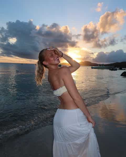 b15365f7f548794e8923f4aa10a7ca7612b07f59372b42b1d9148a038a01fff7 thumbnail