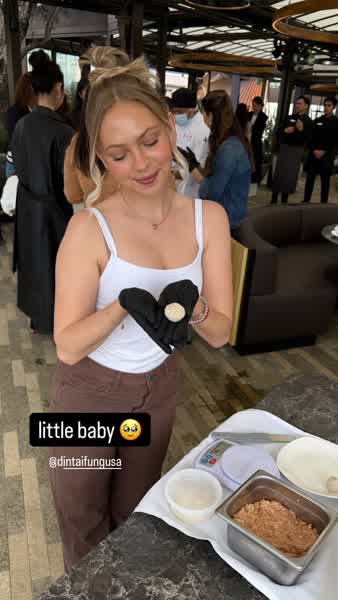 c71bcd07e567d41d48db851bbe884011e25a52985aba7fd63cd96e3fc5114e6f thumbnail