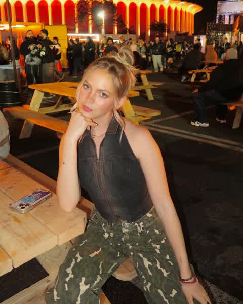 d9d86253af61c19032b9dbdfe613625f29894b487a36ba2b97c3befd49ccd63a thumbnail