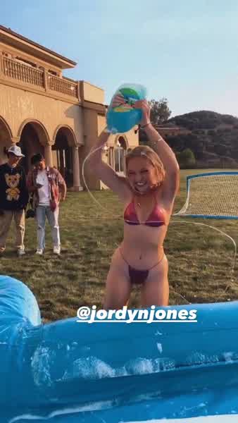 dd094e7f49d34cb3d35d2b09c4f9dff4fae8ceba6b7e92e4d278a4b00231e4b3 thumbnail