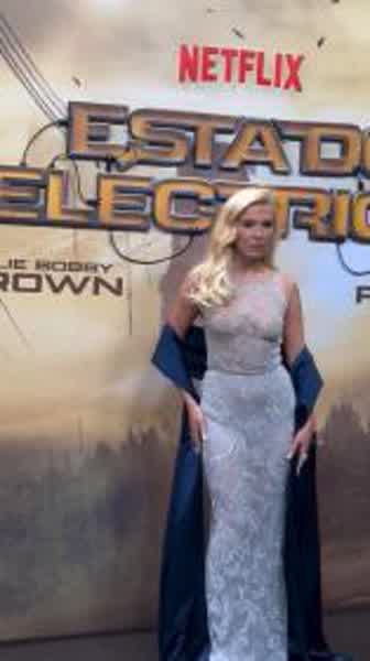 3fdf5ead36f55506c7dc4c63855198dec9f29cee1b823e9754672588fad82718 thumbnail