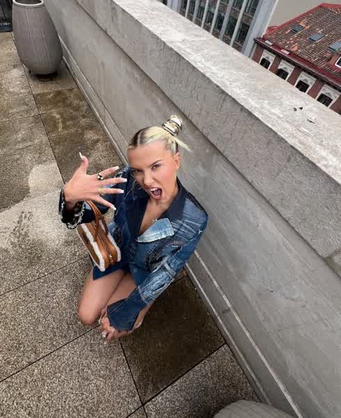 ad7a80a91fda36ef692be08323caa496756389dc872af40018a69403ba44486e thumbnail