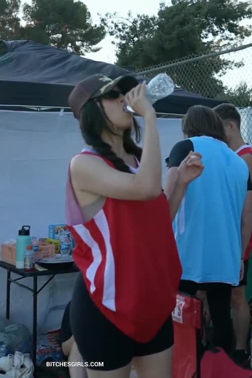 95f4098cfc79ee709e1c48cb92ad266e0e62733cdfb98064486f3b1ced10cc27 thumbnail