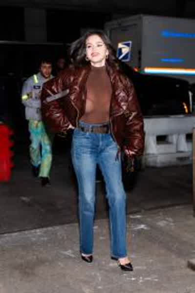 855861c723f34624e3b5fa38162e232402cb2f17618b59d5a52ab446f351cefb thumbnail