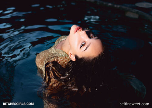 221438072294625519258049659456298373160 thumbnail