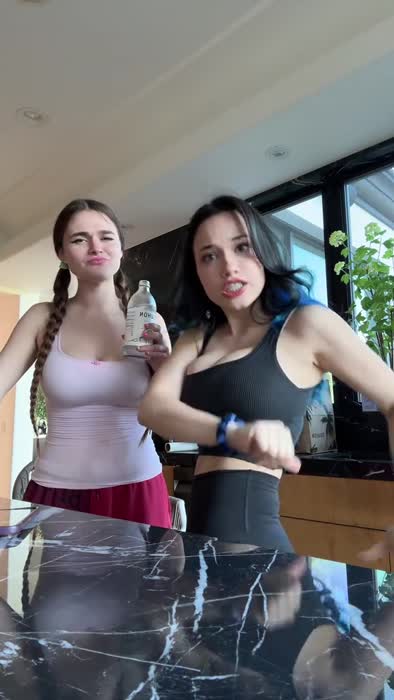 0d0719d65eaa953018f5402e659e791838b7f1fef6c787d7b60c37caf61e5e91 thumbnail