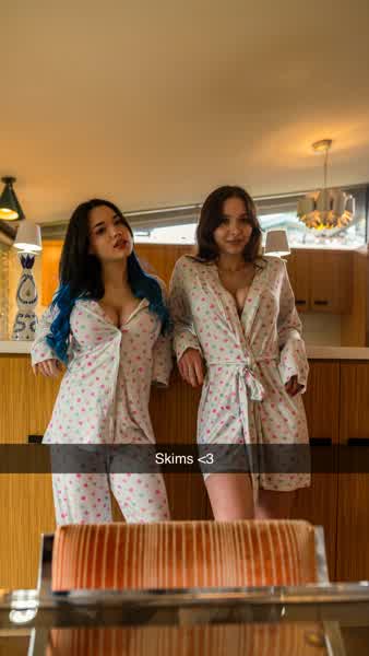 1618d318b4754e495f5e4b1bc3ca5d7ed5d86759d52bf824b4218d45b5a1e8e9 thumbnail