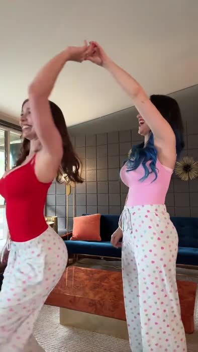 29c9c82f69864d1a13d1fea1ed7a90b94402f95e613b671c1bd715f895c70f65 thumbnail