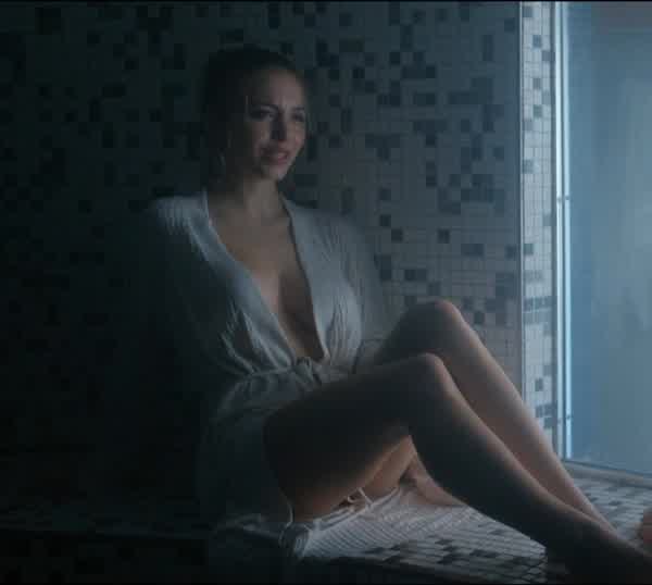 f77e5b8a33daae3eee06ece555e60be6c1c681a973ffdb55644c92d4c347ed6e thumbnail