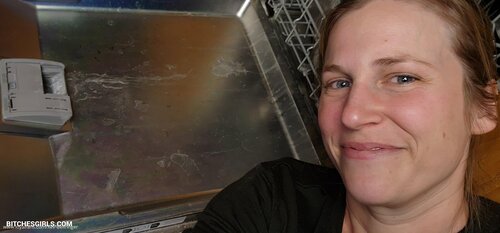 299183678620738723078753314841459884825 thumbnail